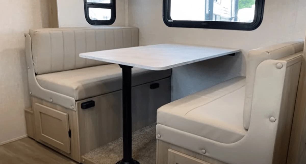 Geo Pro G20BHS 44-inch dinette — converts to a sleeper